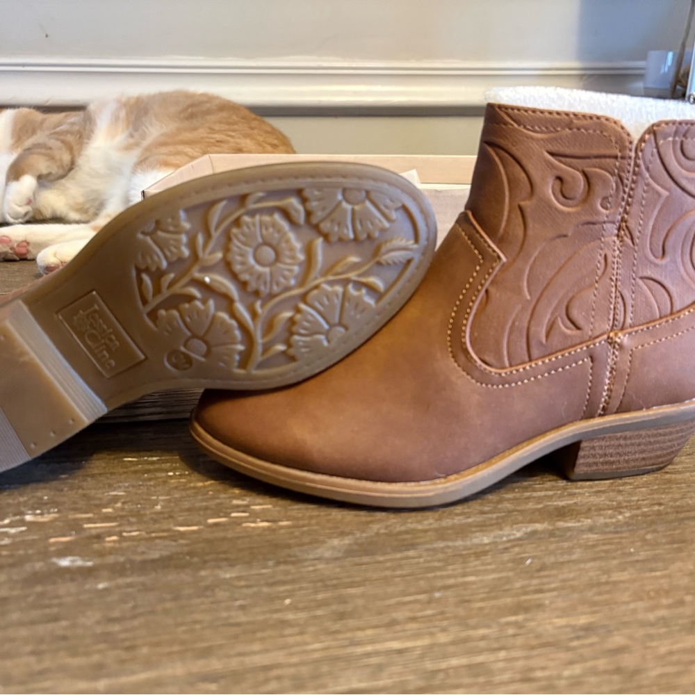 Kids Embossed Tan Boots